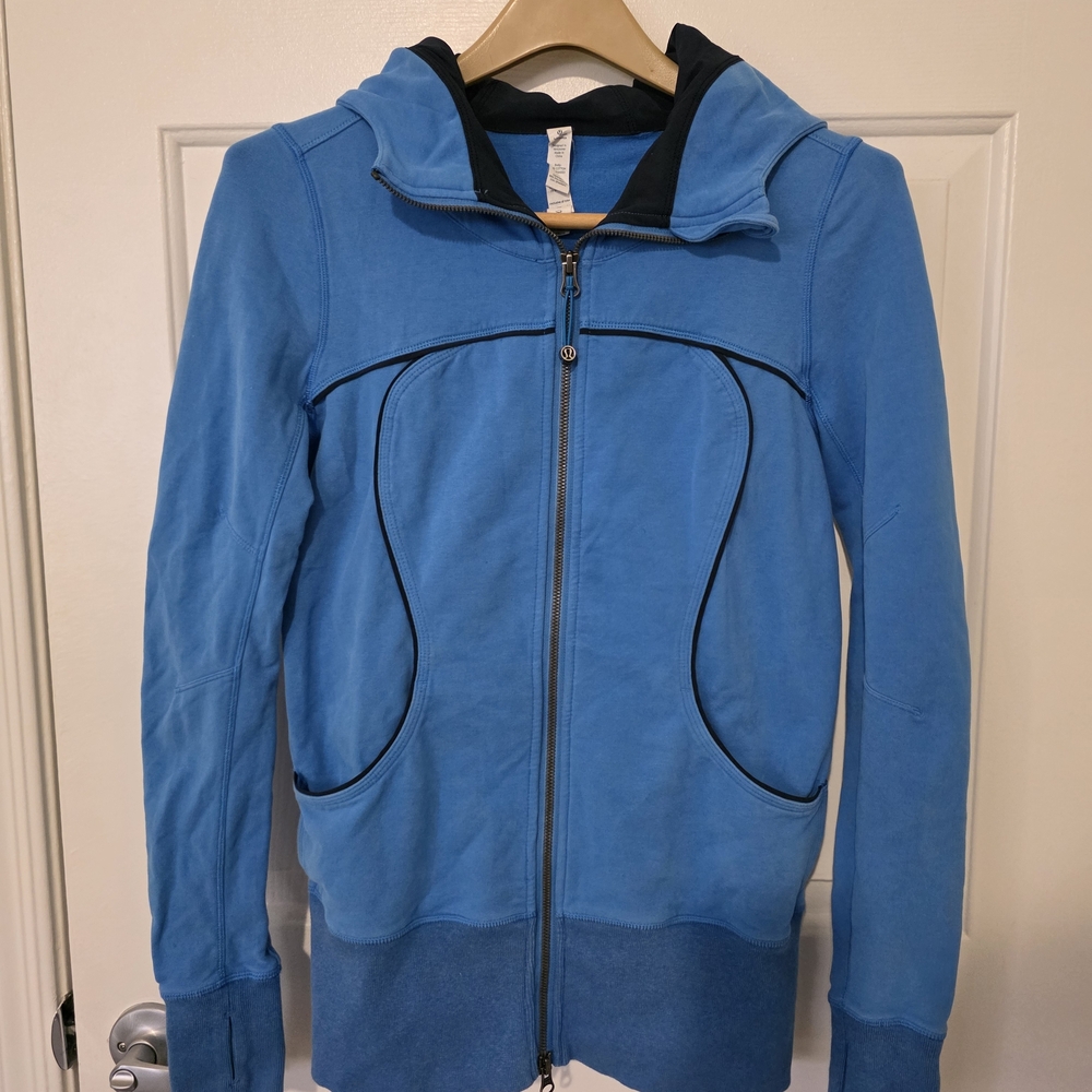 Pre-owned Lululemon athletica Blue and Black Zip Hoodie Size 6